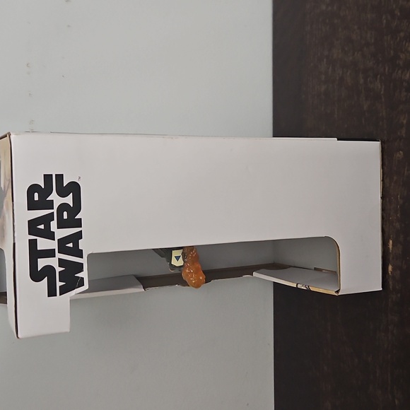 Star Wars Mandalorian Action Figure with Silver Armor and Orange Accessory - Picture 6 of 9